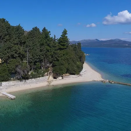 Agoritsa Beachfront With Its Own Pontoon Apartmán *