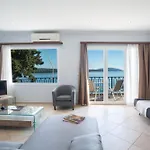 Διαμέρισμα Agoritsa Beachfront With Its Own Pontoon Νυδρί