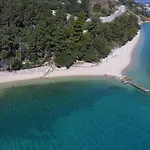 Agoritsa Beachfront With Its Own Pontoon * Νυδρί
