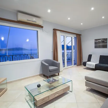 Agoritsa Beachfront With Its Own Pontoon