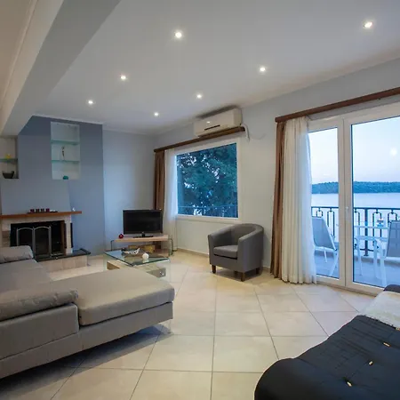 Agoritsa Beachfront With Its Own Pontoon Nydri (Lefkada)