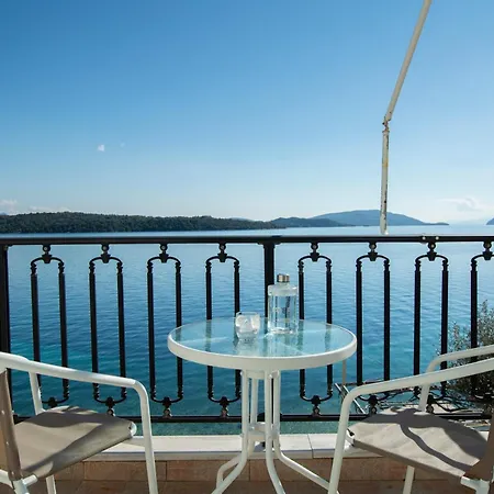 Agoritsa Beachfront With Its Own Pontoon * Nydri (Lefkada)