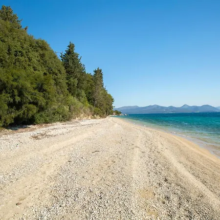Agoritsa Beachfront With Its Own Pontoon 公寓 奈德里