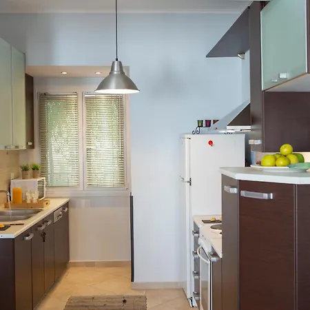 Apartment Agoritsa Beachfront With Its Own Pontoon Nydri (Lefkada)