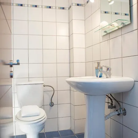 Apartment Agoritsa Beachfront With Its Own Pontoon *