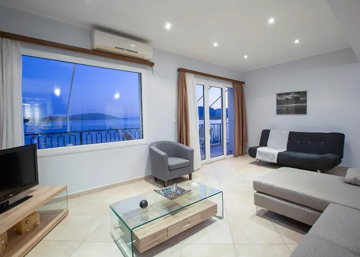 Agoritsa Beachfront With Its Own Pontoon