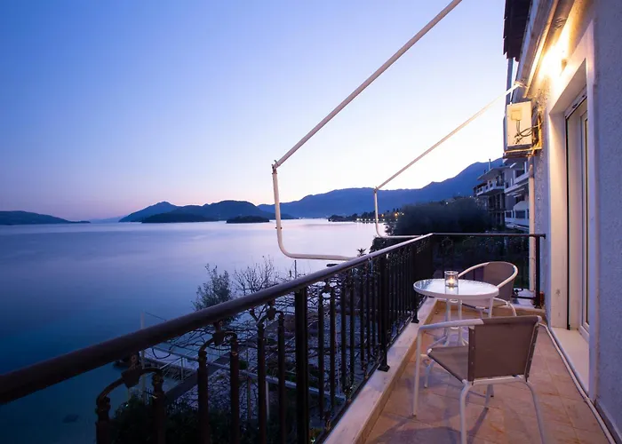 Agoritsa Beachfront With Its Own Pontoon Appartement