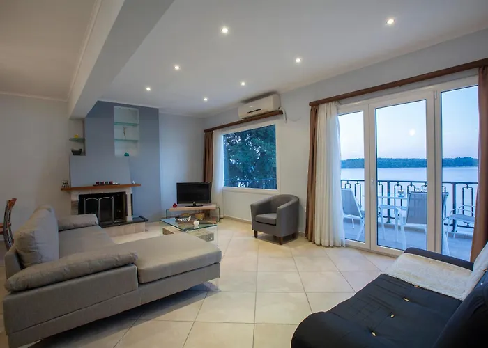 Agoritsa Beachfront With Its Own Pontoon Nydri (Lefkada)