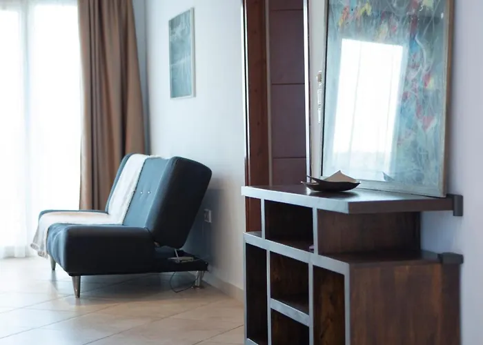 Agoritsa Beachfront With Its Own Pontoon Apartment