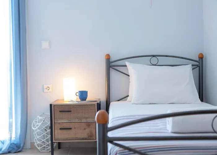 Apartment Agoritsa Beachfront With Its Own Pontoon *