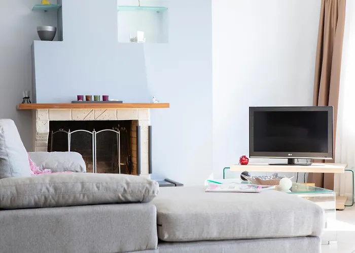 Agoritsa Beachfront With Its Own Pontoon Nydri (Lefkada)