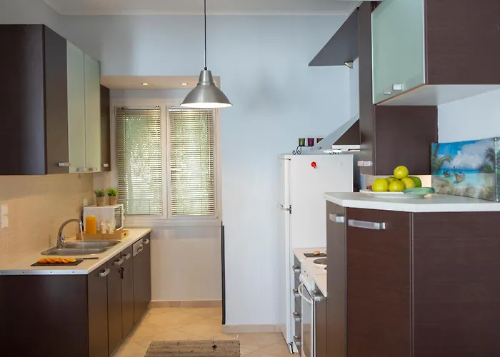 Apartment Agoritsa Beachfront With Its Own Pontoon Nydri (Lefkada)