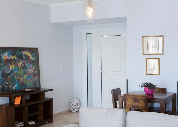 Agoritsa Beachfront With Its Own Pontoon Apartment *